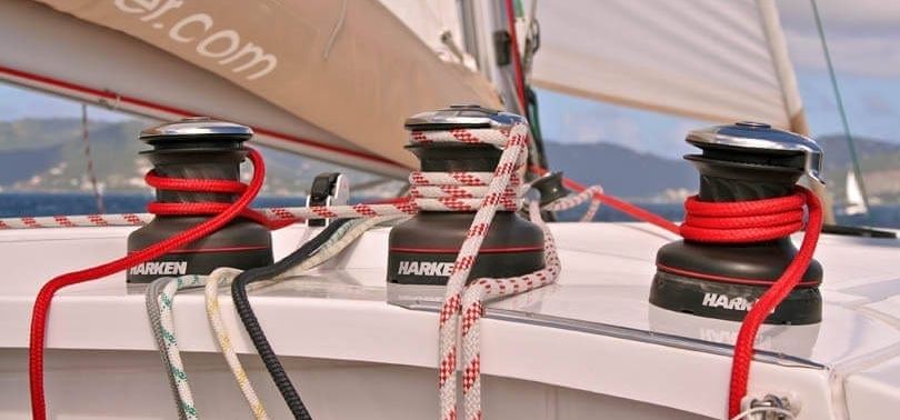 Winches-learning-to-sail-sailchecker.com Winches-learning-to-sail-sailchecker.com