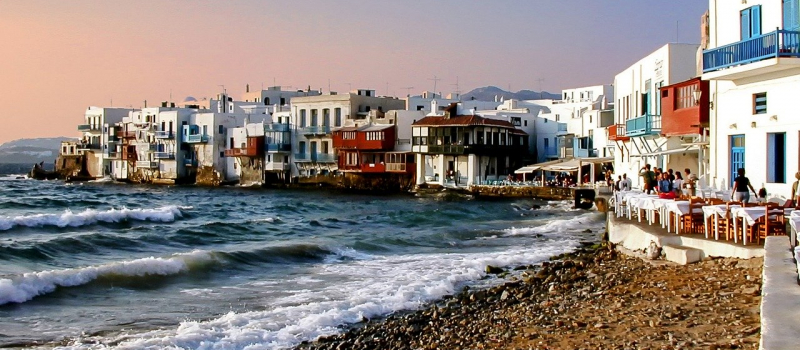 cyclades-sailing-itinerary-paros houses in Mykonos on a cyclades sailing itinerary