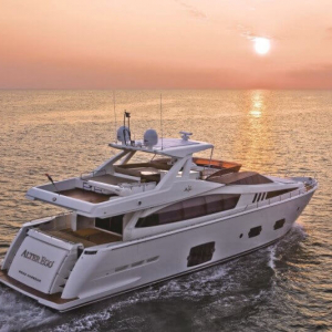 Motoryacht Charter