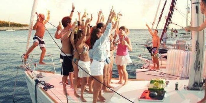 saling-party-flotilla-02