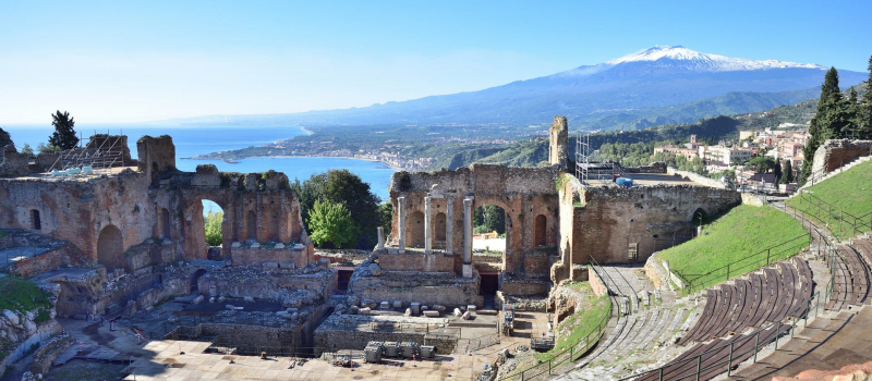 Roman amphitheater on a Sicily sailing itinerary